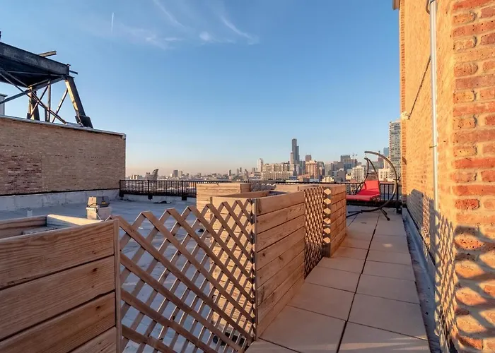 Mccormick Place 3br Luxury Penthouse Duplex With Personal Rooftop And Optional Parking For 8 Guests In South Loop Appartamento